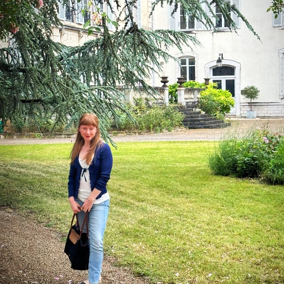 Meet your Posher, Carly - Picture 7 of 13